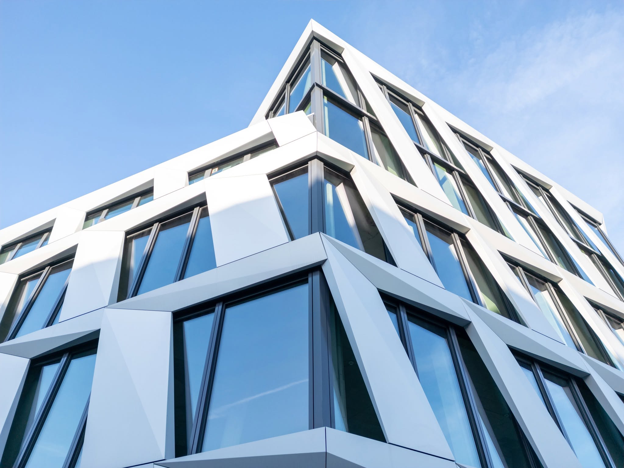 Fachada arquitectónica ejecutada por ALUPOLI